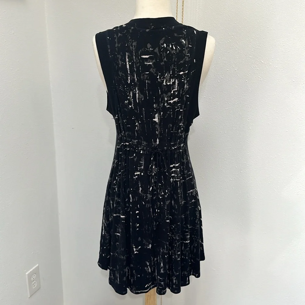 Barbara Lesser Tunic Top - Picture 3 of 8